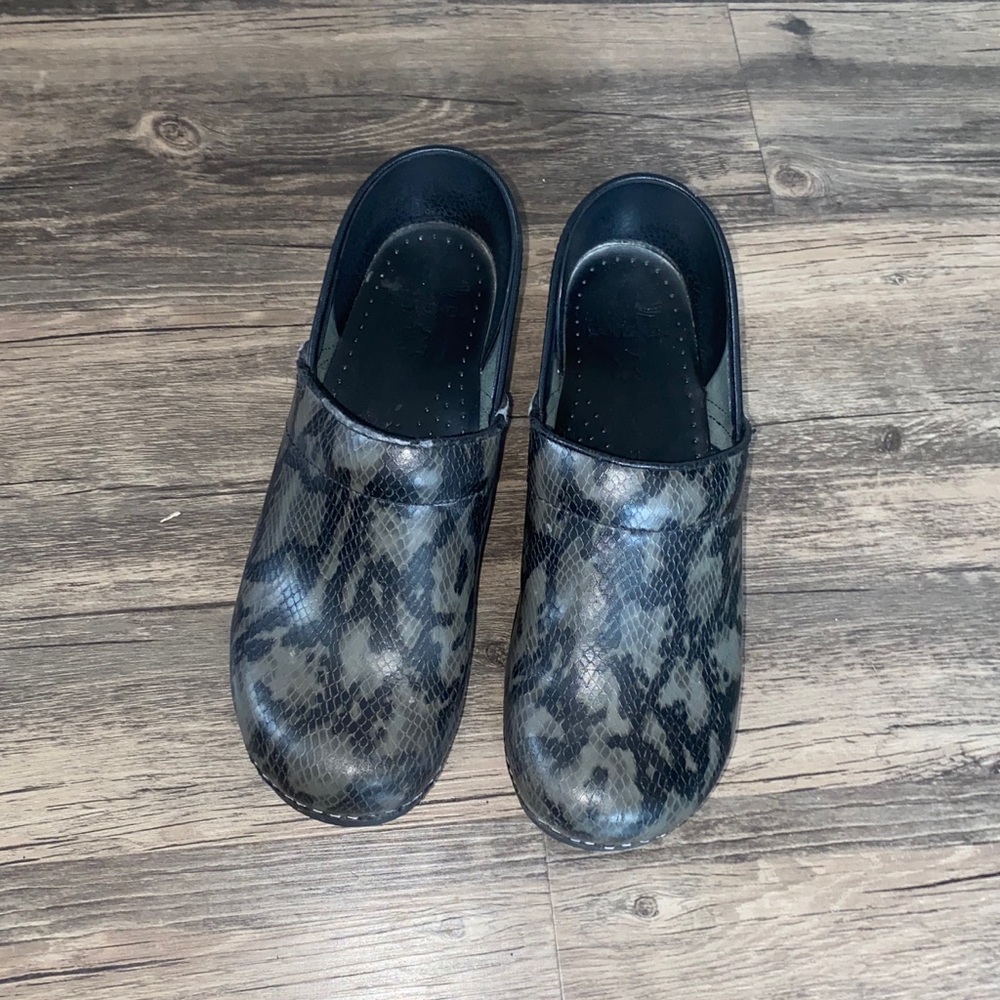 Dansko 41 Black Leather Python Clogs - image 1